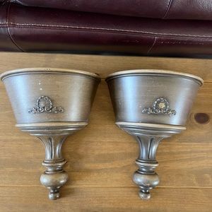 Pair of Vintage Homco #4640 pocket wall planters. Never been painted.
